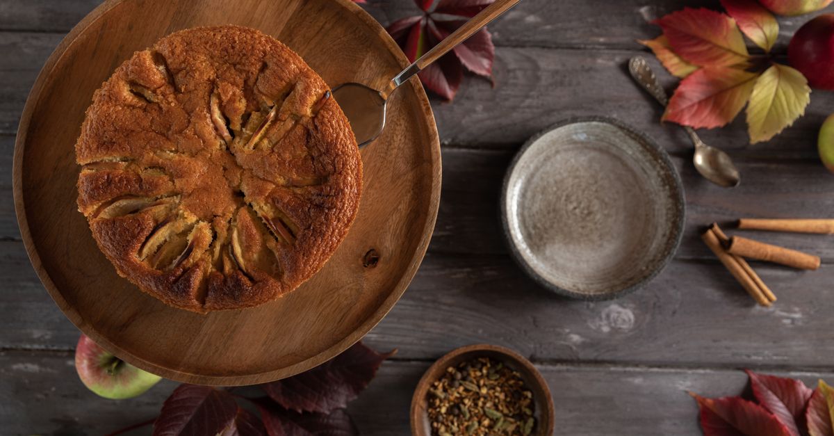 Apple Cinnamon Cake