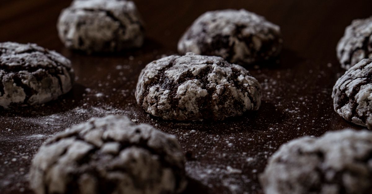 Chocolate Crinkle Cookies