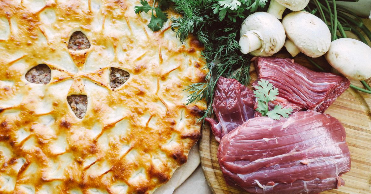 Creamy Chicken and Mushroom Pie