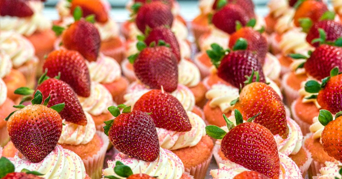 Fresh Strawberry Cupcakes