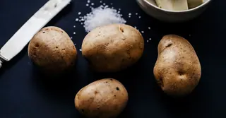 Air Fryer Jacket Potatoes