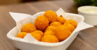 Air Fryer Mac and Cheese Bites